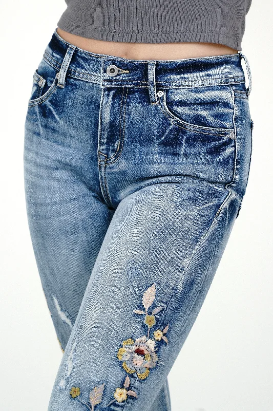 Floral Embroidery Detail High waist Flare