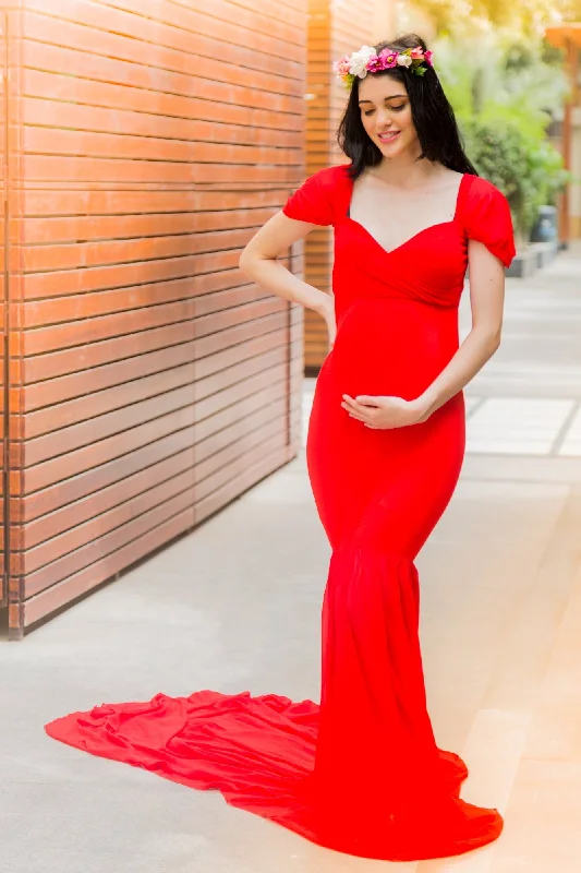 Exclusive Red Fish Cut Maternity Photoshoot Gown